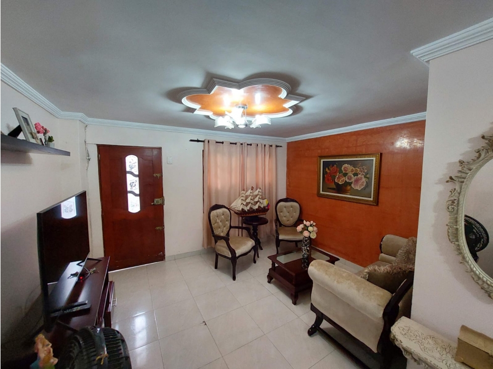Casa de dos pisos cerca del Centro de Soledad - 3