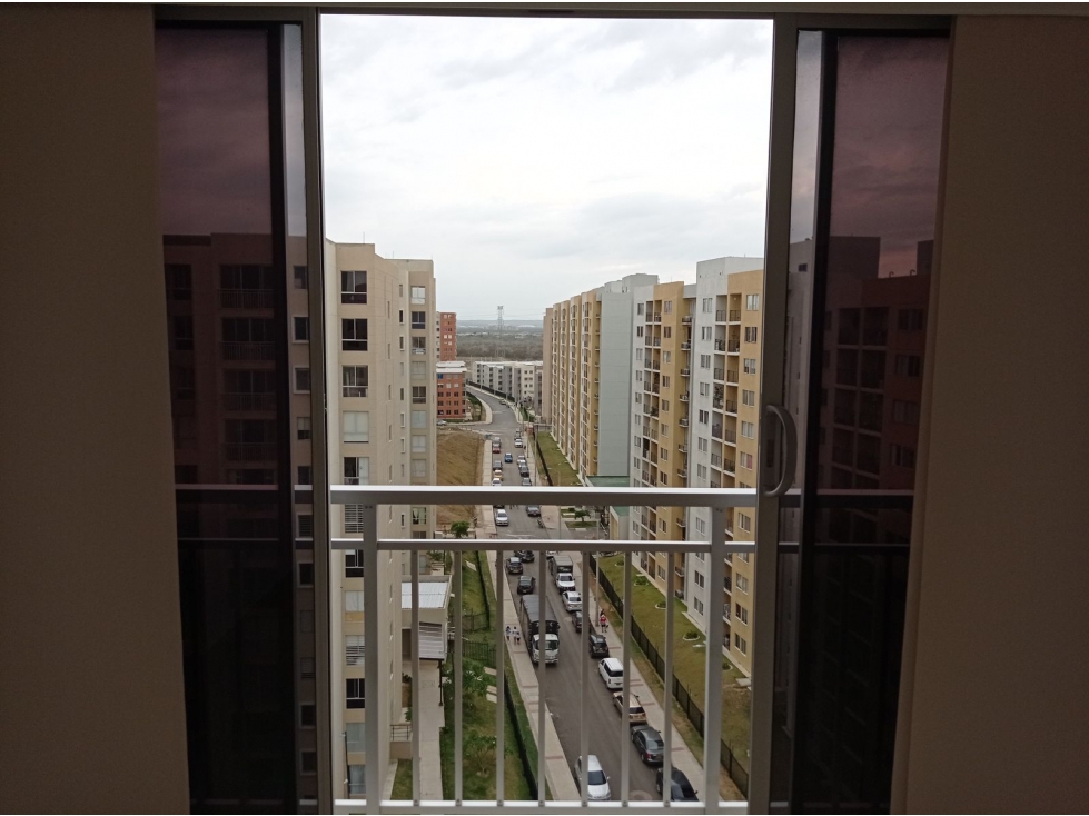 HERMOSO APARTAMENTO EN ALAMEDA DEL RIO PISO ALTO — foto 6