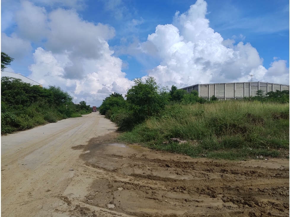 Lote una Hectarea en zona industrial Galapa - 6
