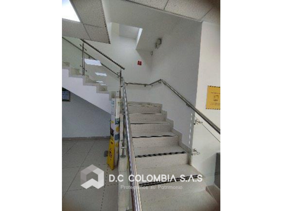 LOCAL EN VENTA O ARRIENDO SOBRE LA CARRERA 13 CON 34 EN BOGOTÁ — foto 3