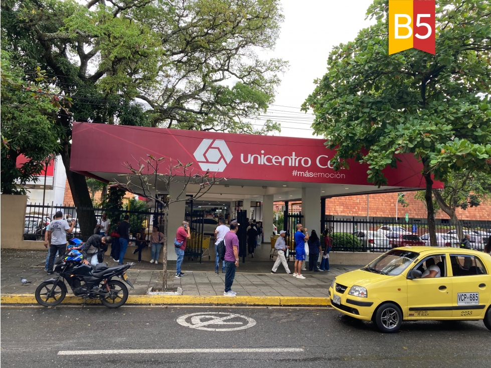 LOCAL EN VENTA EN EL CENTRO COMERCIAL UNICENTRO DE CALI