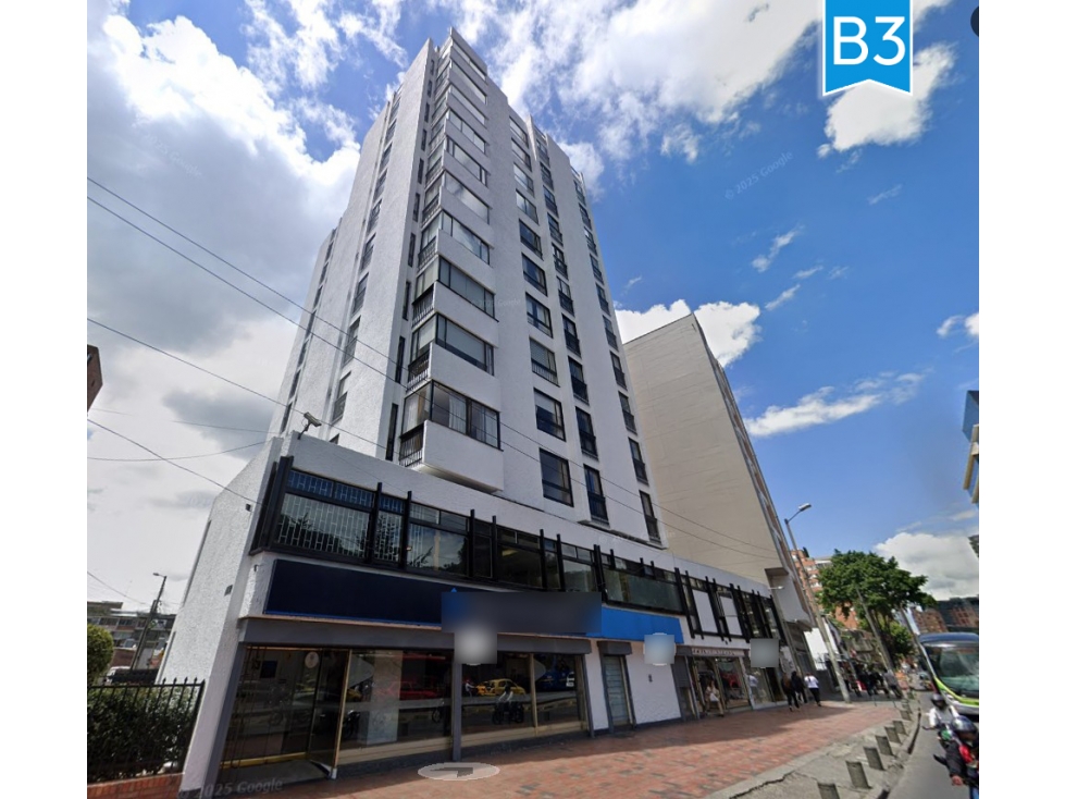 LOCAL EN VENTA SOBRE LA CARRERA SEPTIMA CON CALLE 62 EN BOGOTÁ