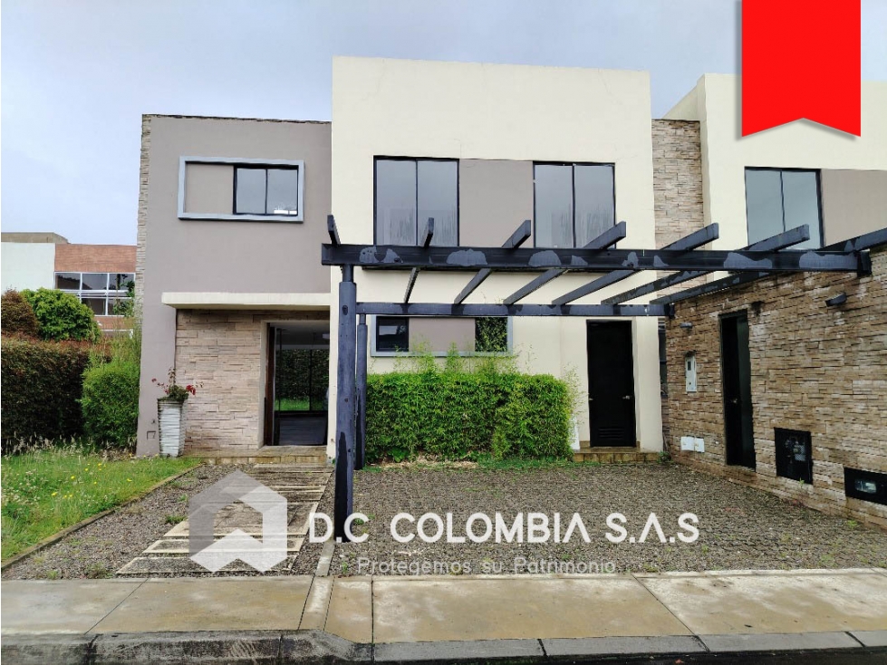 CASA EN VENTA EN CONJUNTO CAMPESTRE VERDE VIVO EN CAJICÁ