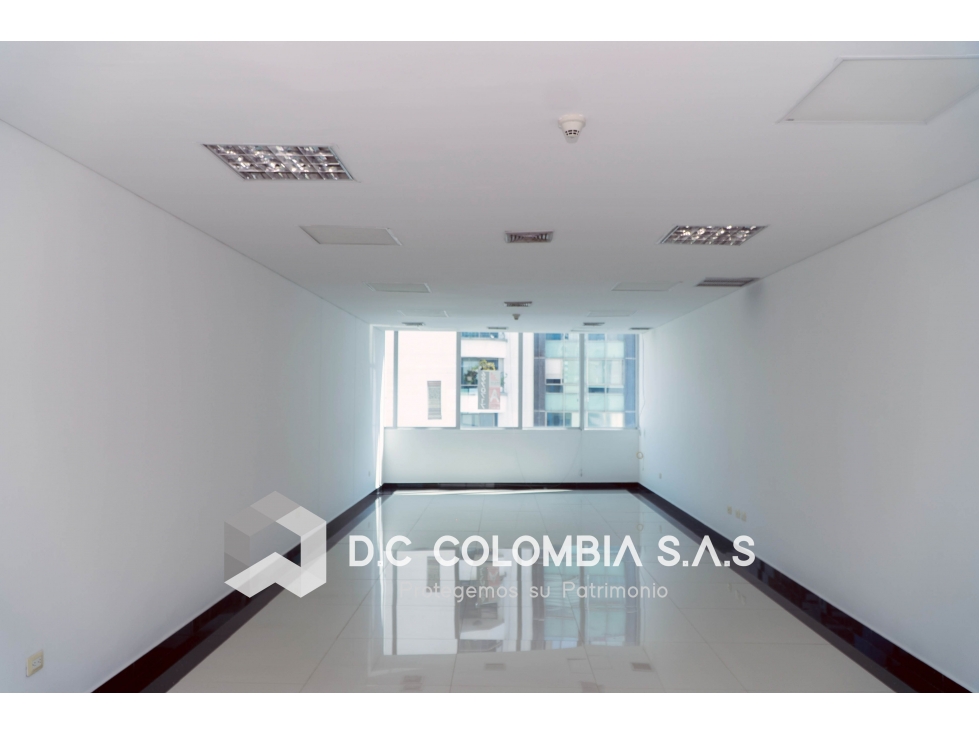 OFICINA EN VENTA EN EL EDIFICIO FÉNIX BUSINESS CENTER EN BUCARAMANGA - 3