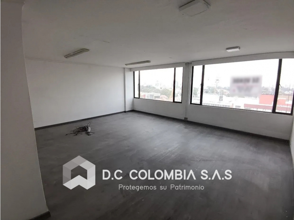 OFICINAS EN VENTA SOBRE LA CARRERA 13 CON CALLE 38 EN BOGOTÁ — foto 3