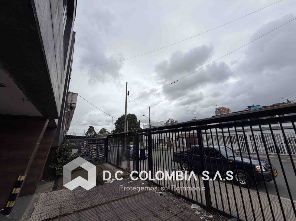 EDIFICIO EN VENTA EN LA CASTELLANA EN BOGOTÁ — foto 2