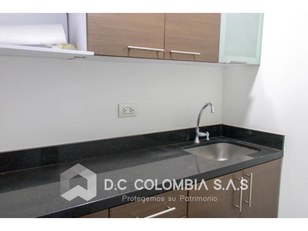 OFICINA 204 EN VENTA EN EDIFICIO BUSINESS CENTER EN BOGOTÁ — foto 3