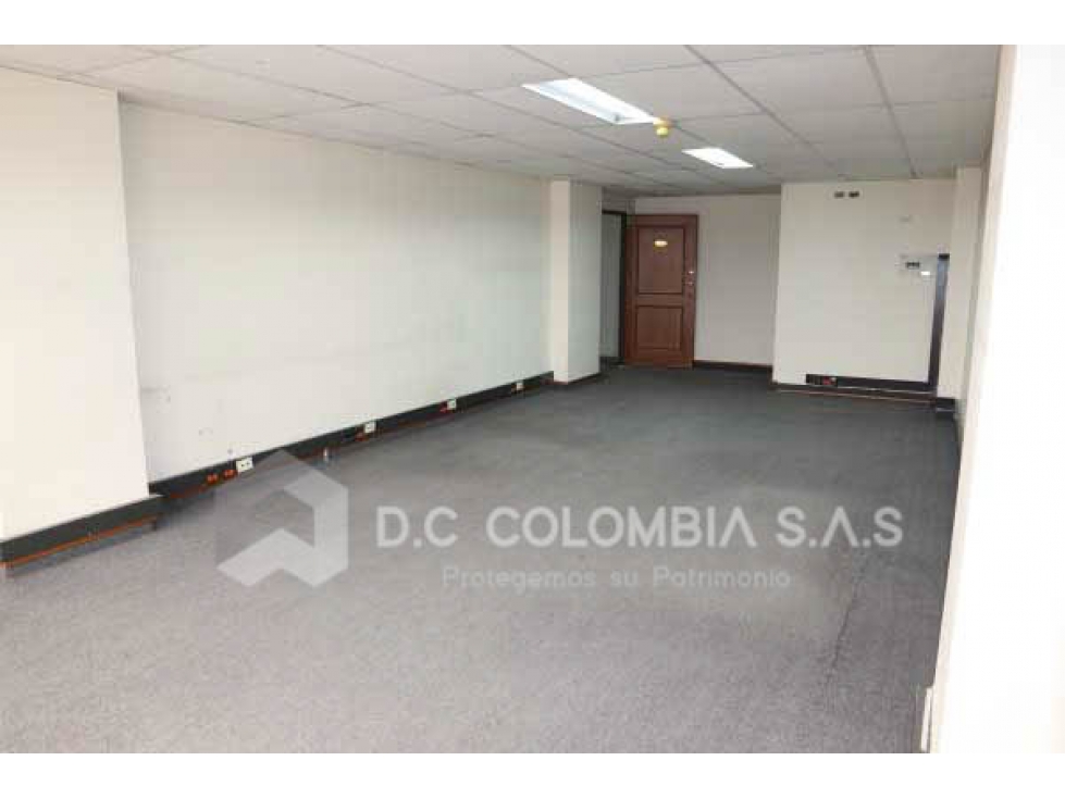 CONSULTORIO 204 EN VENTA O ARRIENDO ANTIGUO COUNTRY BOGOTÁ — foto 3