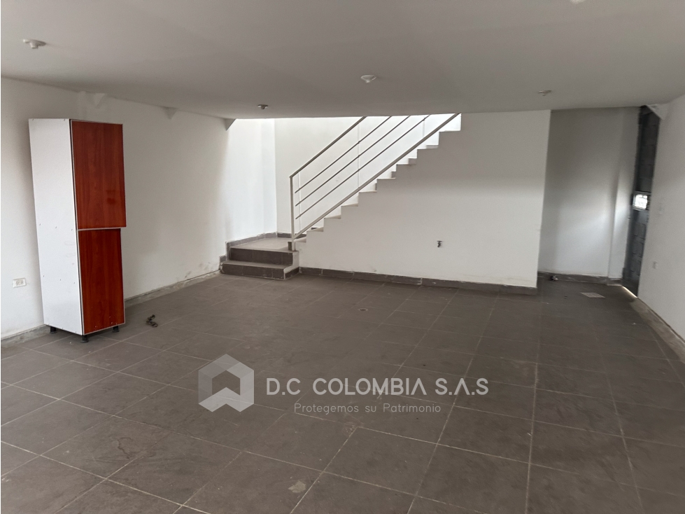 LOCAL EN ARRIENDO EN PORTAL DE PATIO BONITO - BOGOTÁ — foto 2