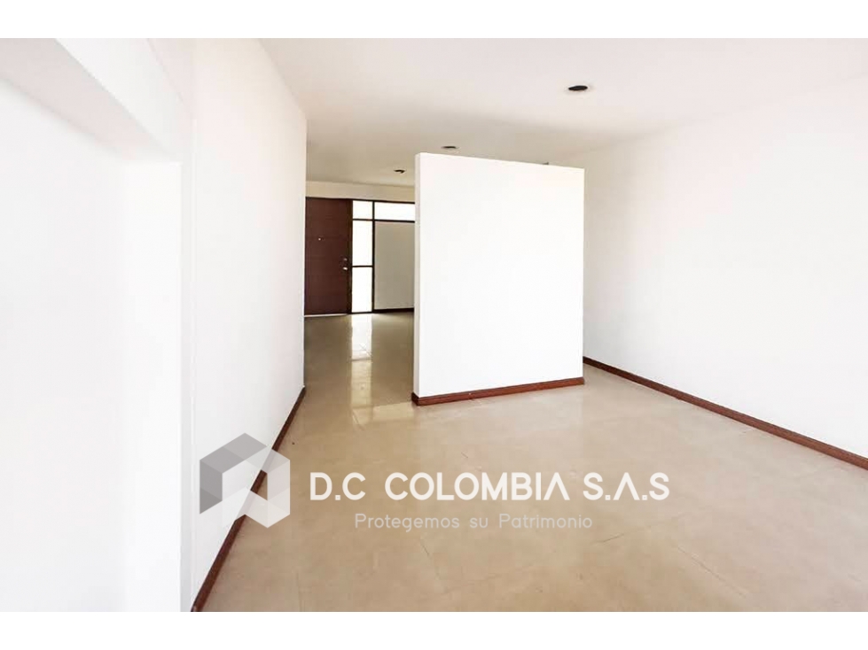 OFICINA EN VENTA EN EL CENTRO COMERCIAL CHIPICHAPE DE CALI — foto 2