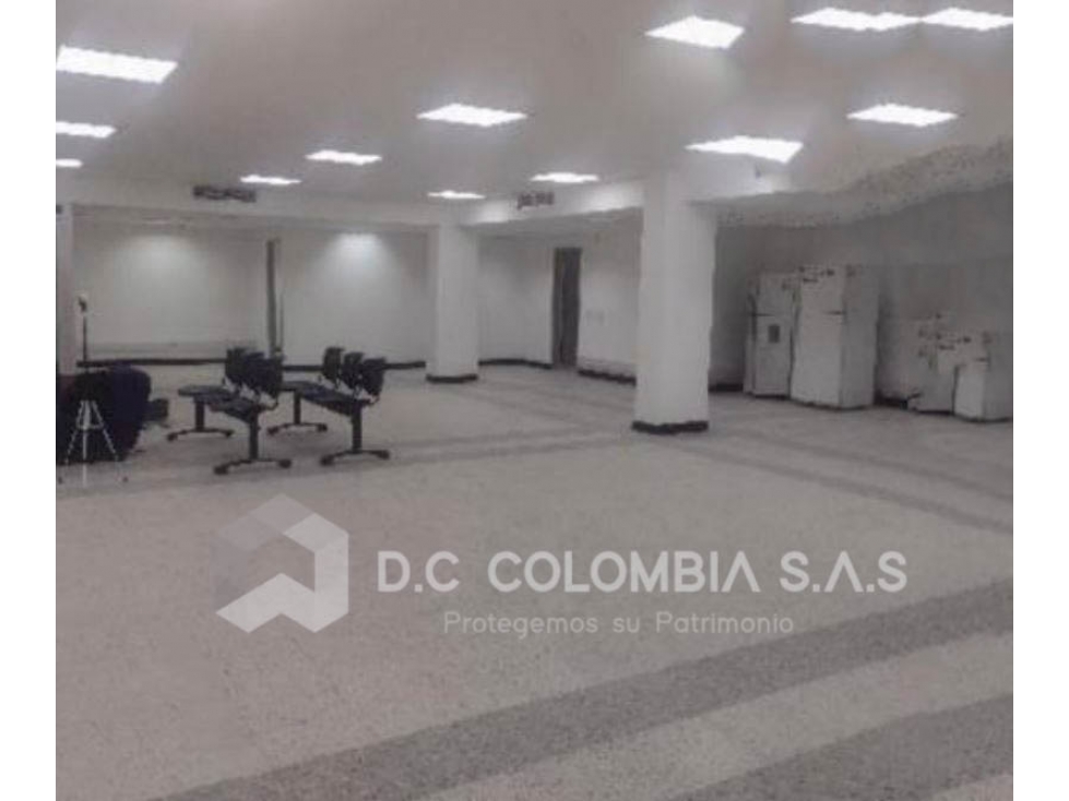 LOCAL EN VENTA EN EL EDIFICIO LAS FLORES EN BARRANQUILLA — foto 2