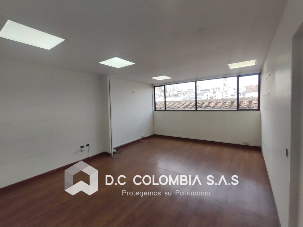 OFICINA EN VENTA EN EL CENTRO COMERCIAL SANCANCIO EN MANIZALES — foto 2