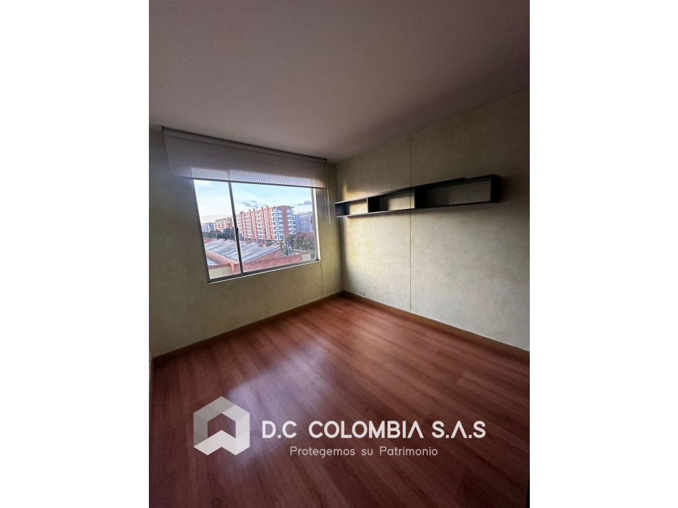 APARTAMENTO EN VENTA EN EL BARRIO HAYUELOS EN BOGOTÁ — foto 2