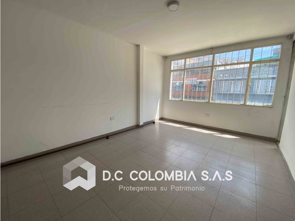 CASA EN VENTA EN EL BARRIO GUSTAVO RESTREPO - BOGOTÁ — foto 2