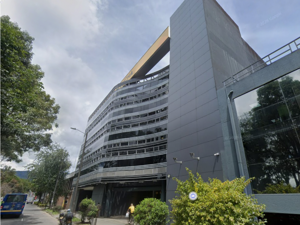 EDIFICIO DE 5 PISOS EN VENTA SOBRE LAS AMÉRICAS EN BOGOTÁ — foto 2