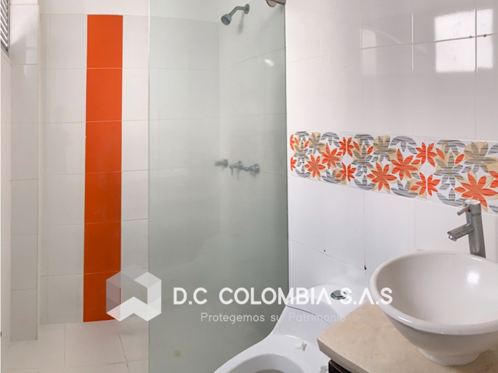 CASA EN VENTA EN EL CONJUNTO LOS GERANIOS EN ARMENIA — foto 2