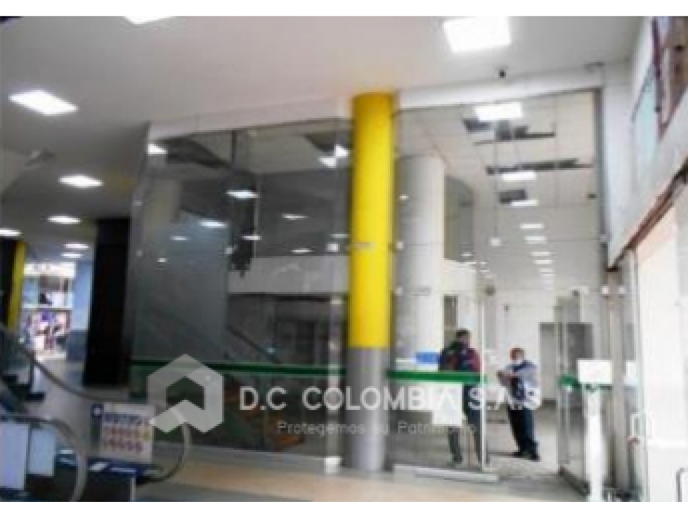 LOCAL EN VENTA O ARRIENDO EN CENTRO COMERCIAL SABANA PLAZA EN BOGOTÁ — foto 4