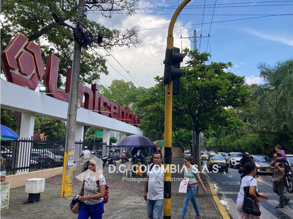 LOCAL EN VENTA EN EL CENTRO COMERCIAL UNICENTRO DE CALI — foto 3