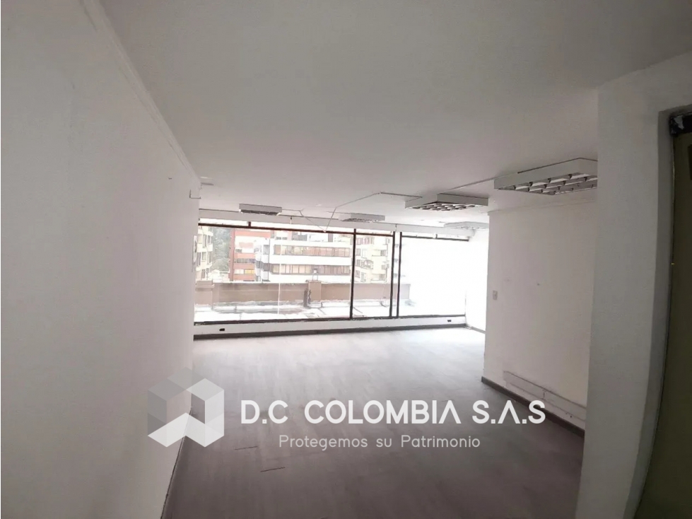 OFICINAS EN VENTA SOBRE LA CARRERA 13 CON CALLE 38 EN BOGOTÁ — foto 4