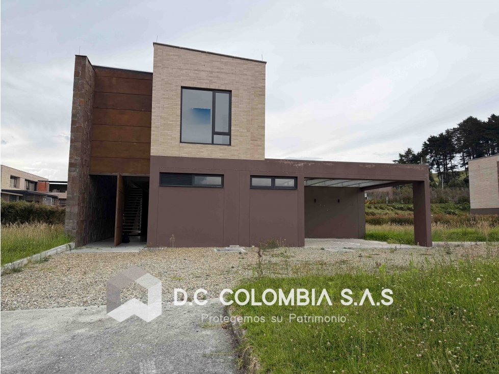 CASA EN VENTA EN EL CONDOMINIO CANTAGIRONE EN MEDELLÍN — foto 3