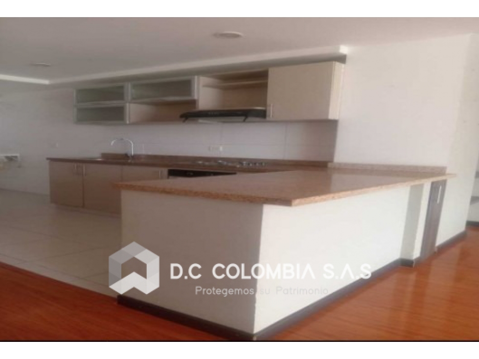 APARTAMENTO EN VENTA SOBRE LA AVENIDA UNIVERSITARIA EN TUNJA - BOYACÁ — foto 3