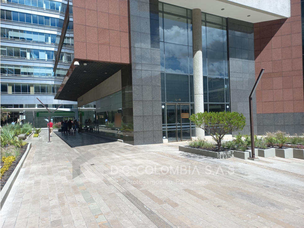 LOCAL EN VENTA EN EL EDIFICIO SCOTIABANK EN BOGOTÁ — foto 4