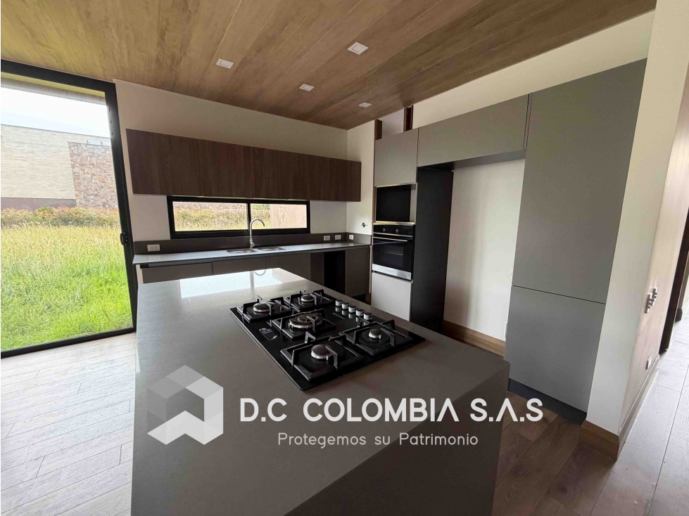 CASA EN VENTA EN EL CONDOMINIO CANTAGIRONE EN MEDELLÍN — foto 4