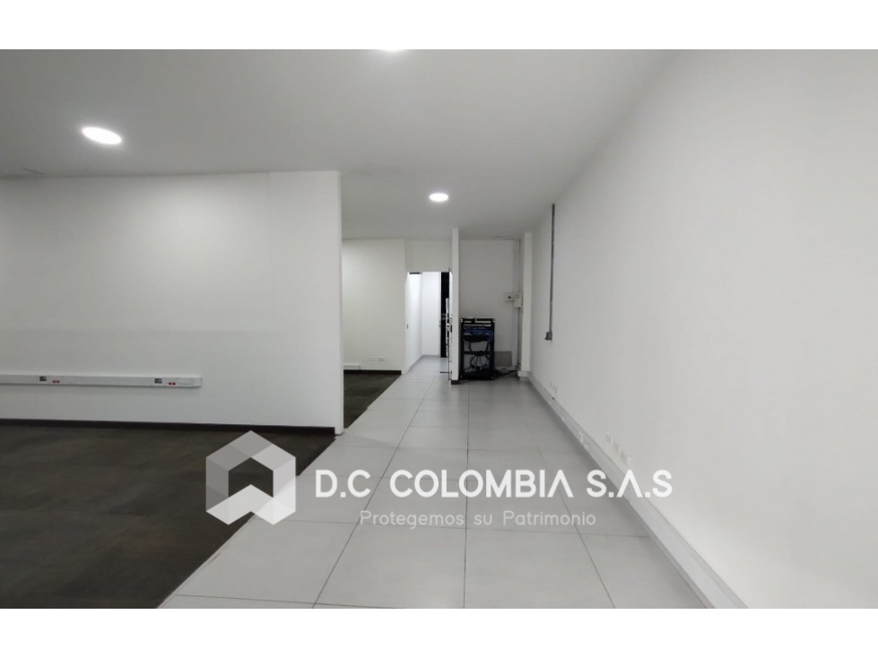 OFICINA EN VENTA EN EL NORTE DE BOGOTÁ - EDIFICIO 90 P.H — foto 4