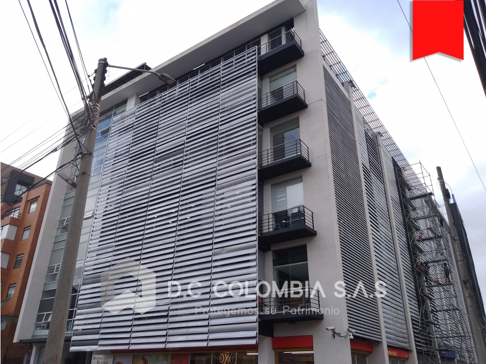 OFICINA 204 EN VENTA EN EDIFICIO BUSINESS CENTER EN BOGOTÁ