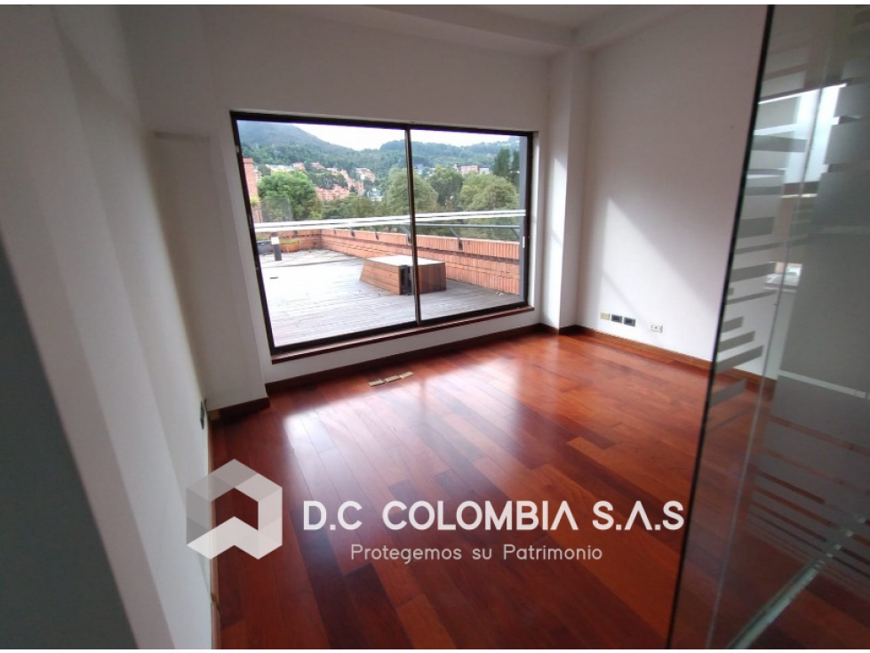 OFICINA EN VENTA EN EL CENTRO COMERCIAL HACIENDA SANTA BARBARA — foto 4