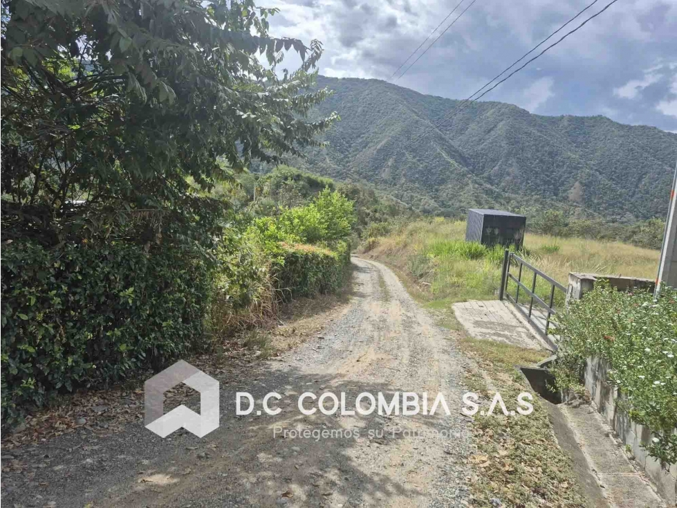 LOTE EN VEMTA EN LA VEREDA LA PUERTA EN SOPETRÁN - ANTIOQUIA - 6