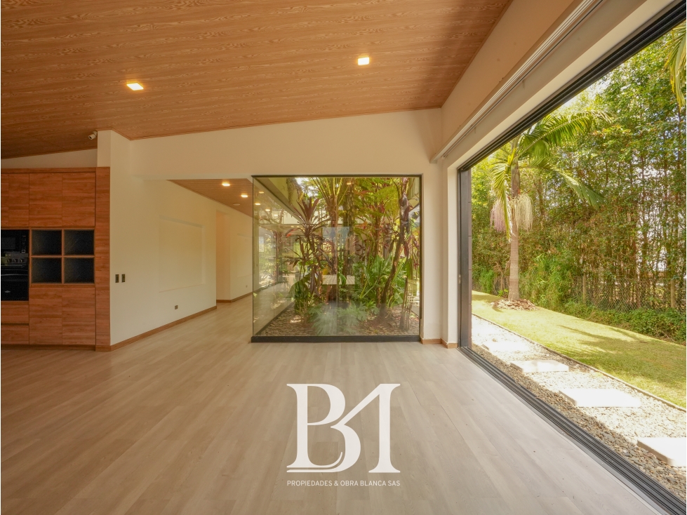 CASA CAMPESTRE CON LAGO EN LLANOGRANDE — foto 5