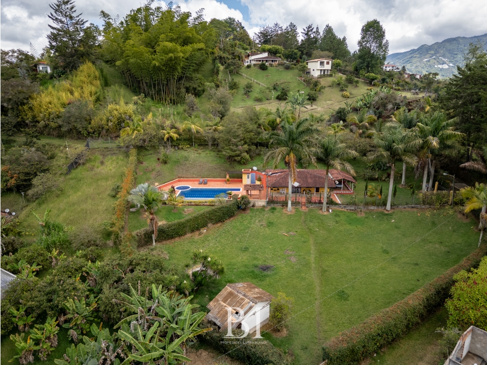 FINCA CAMPESTRE EN EL PEÑOL - 3