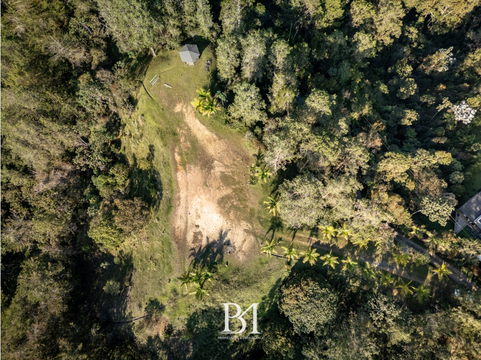 LOTE EN EXCLUSIVA PARCELACIÓN EN LA VIA LA FE EL RETIRO — foto 6