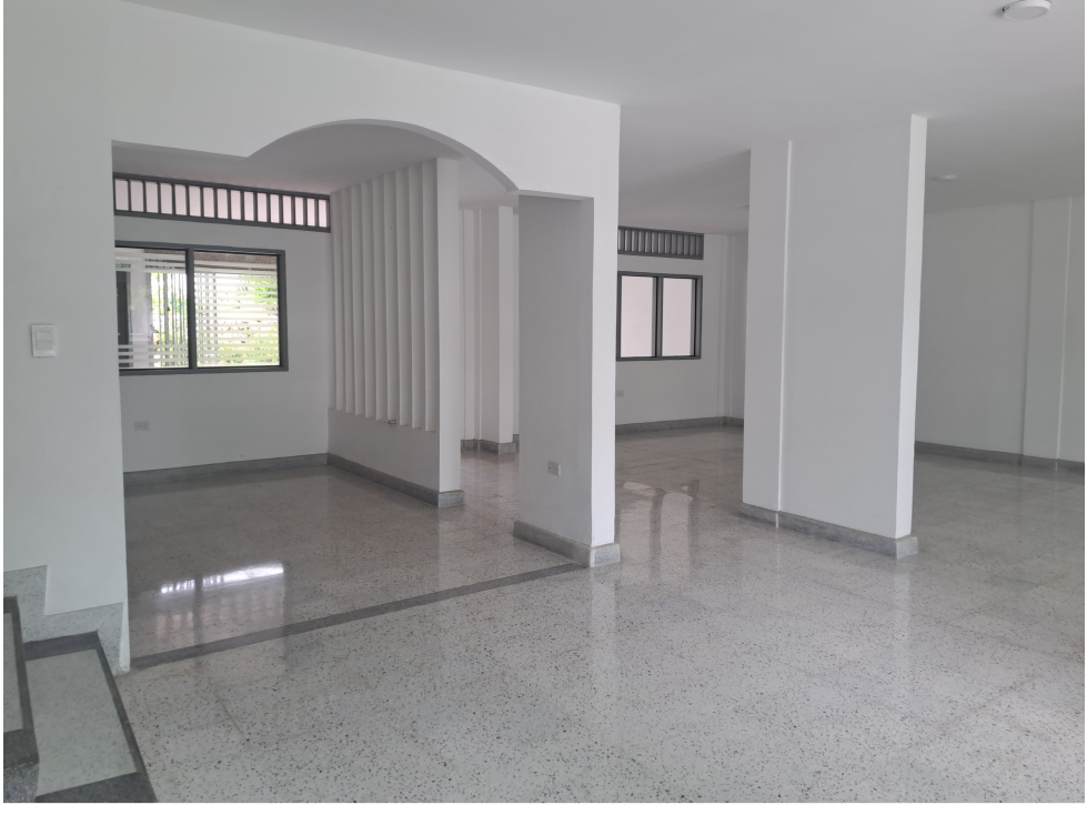 CASA ARRIENDO COMERCIAL LA FORD - 1