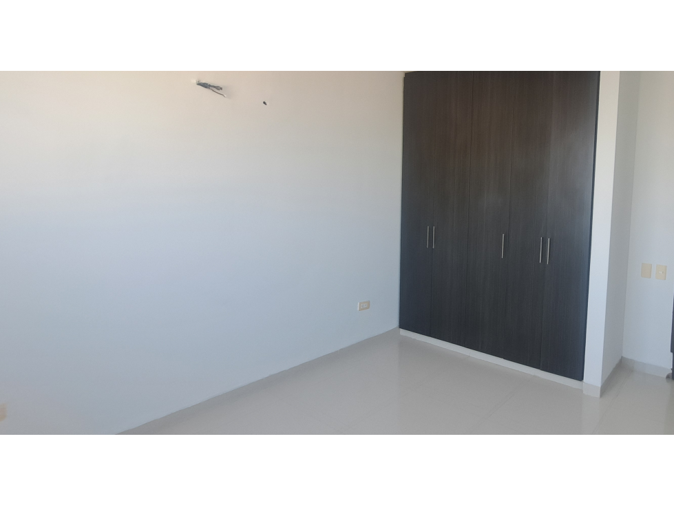APARTAMENTO ARRIENDO TERCER PISO BARRIO LA TOSCANA