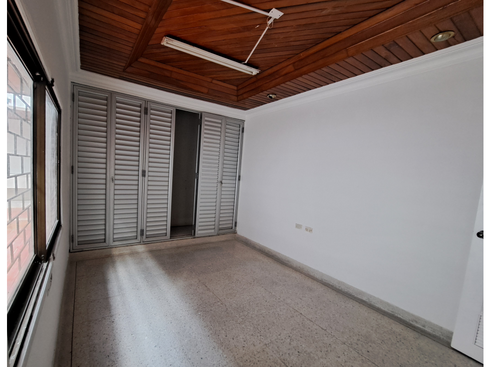 CASA PARA ARRIENDO BARRIO LA FORD - 5