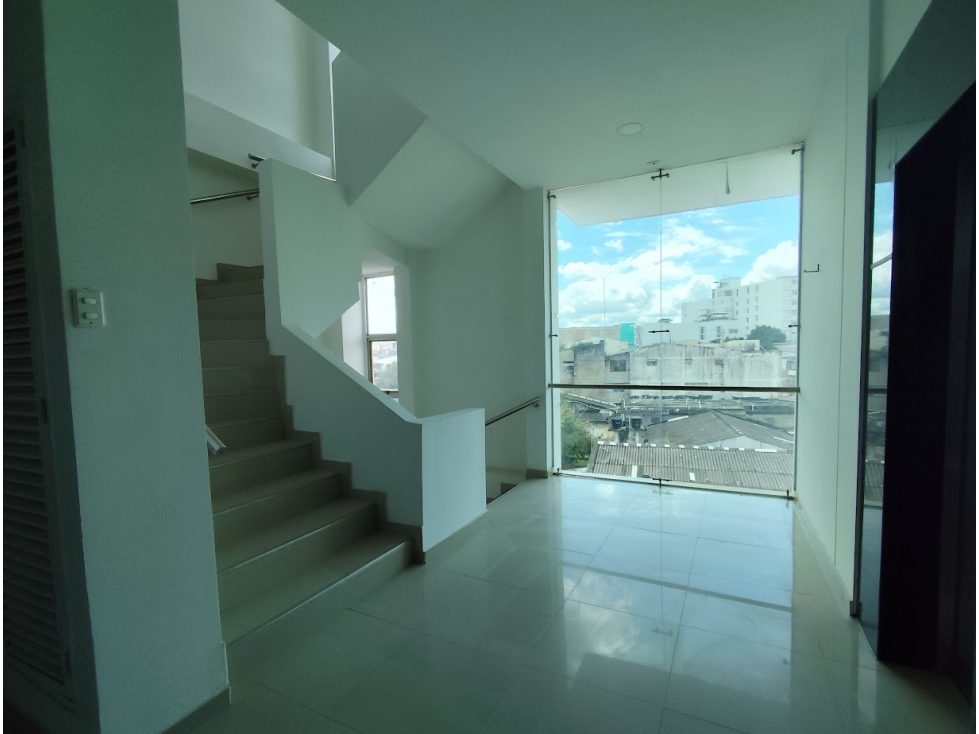 EDIFICIO PARA ARRIENDO CARRERA 16 SINCELEJO - 6
