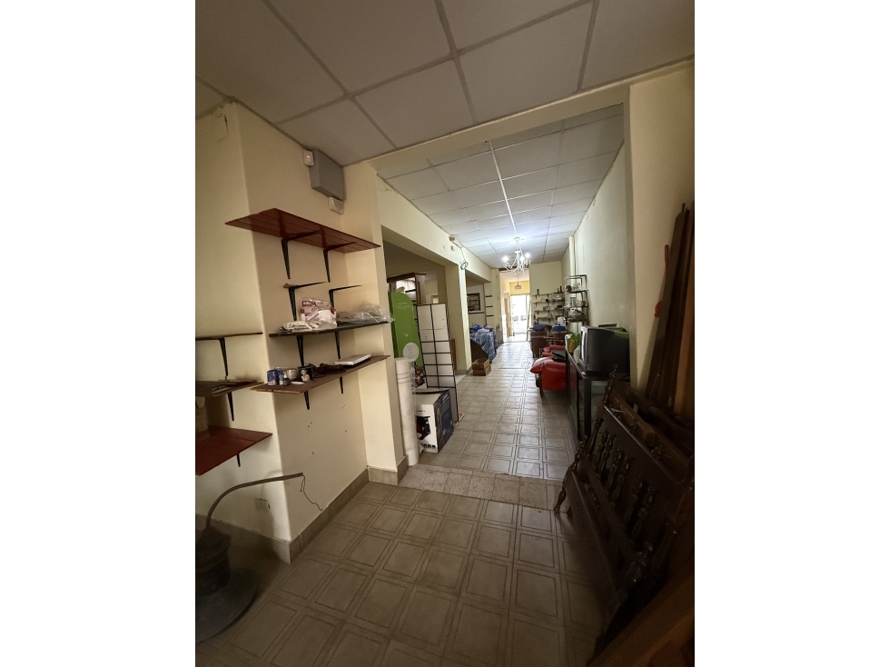 SALÓN EN VENTA - 2