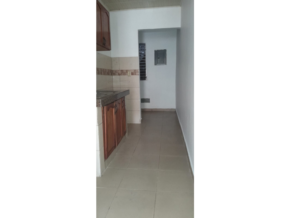 ALQUILAMOS APARTAMENTO A POCOS MINUTOS DE LA 12 OCTUBRE - 6
