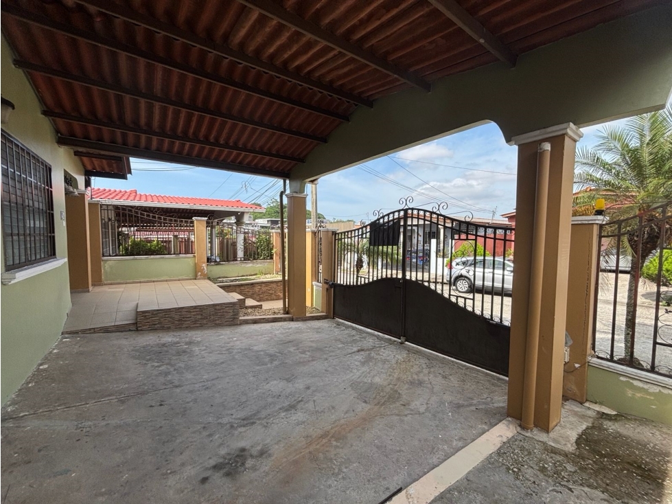VENTA CASA EN BRISAS DEL GOLF