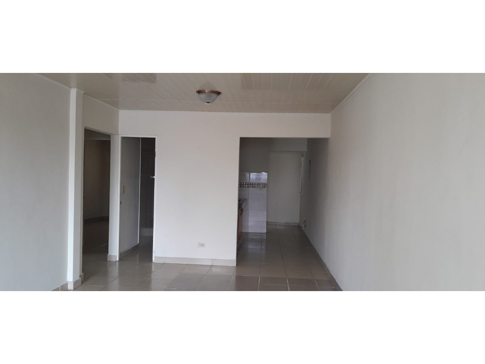ALQUILAMOS APARTAMENTO A POCOS MINUTOS DE LA 12 OCTUBRE - 1