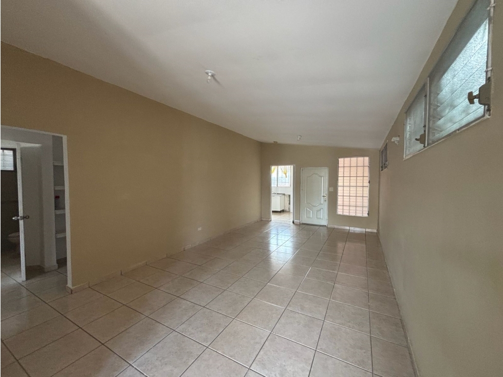 VENTA CASA EN BRISAS DEL GOLF - 2