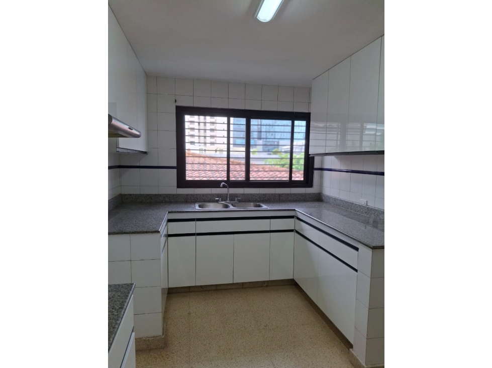 ALQUILER DE APARTAMENTO EN OBARRIO — foto 4