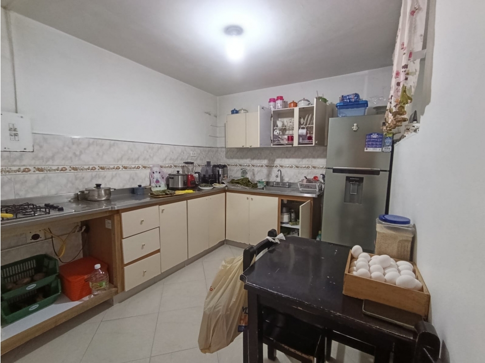 CASA AMPLIA -BONITA Y CON DOS BALCONES -BUENOS AIRES - 4