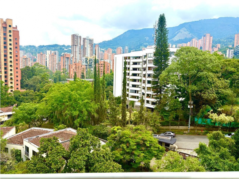 Venta Espectacular Penthouse dúplex Poblado La Tomatera