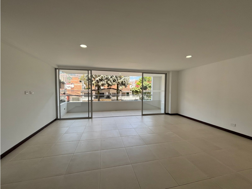 AMPLIO E ILUMINADO APTO EN VENTA BARRIO ESTADIO - LAURELES MEDELLIN — foto 2