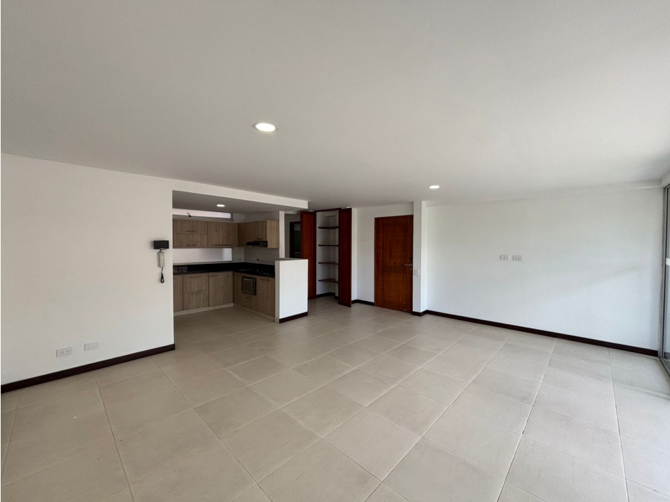 AMPLIO E ILUMINADO APTO EN VENTA BARRIO ESTADIO - LAURELES MEDELLIN — foto 3