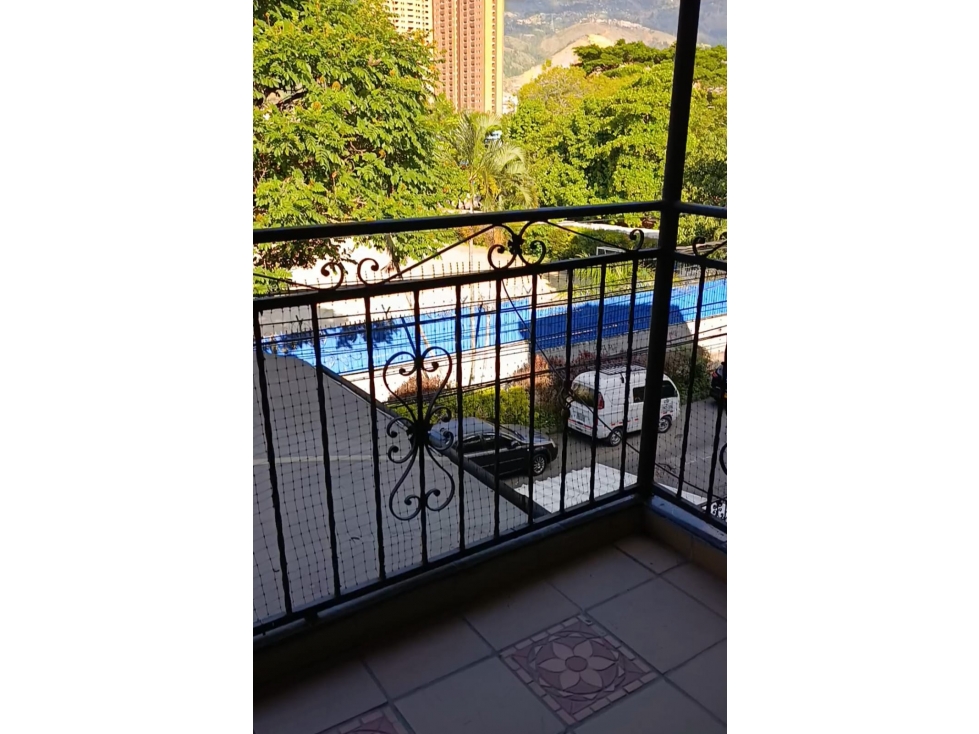 VENTA CASA BELLO SANTA ANA -CERCA AL CENTRO COMERCIAL FABRICATO — foto 3