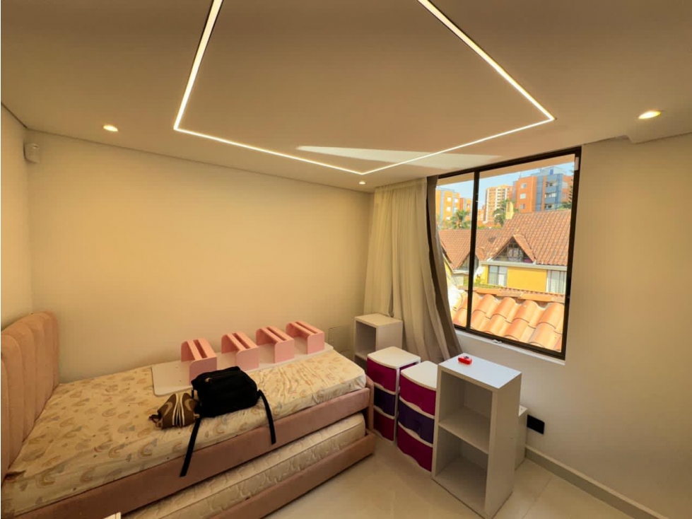 VENTA DE CASA DE 3 PISOS TOTALMENTE REMODELADA — foto 6